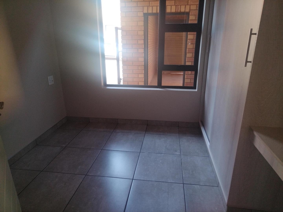 3 Bedroom Property for Sale in Glen Marais Gauteng