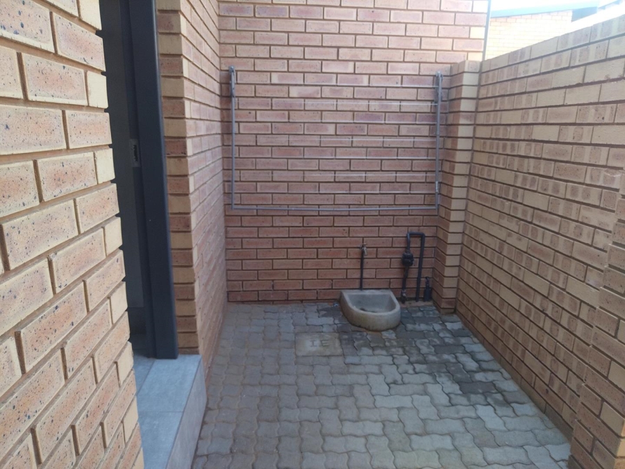 3 Bedroom Property for Sale in Glen Marais Gauteng