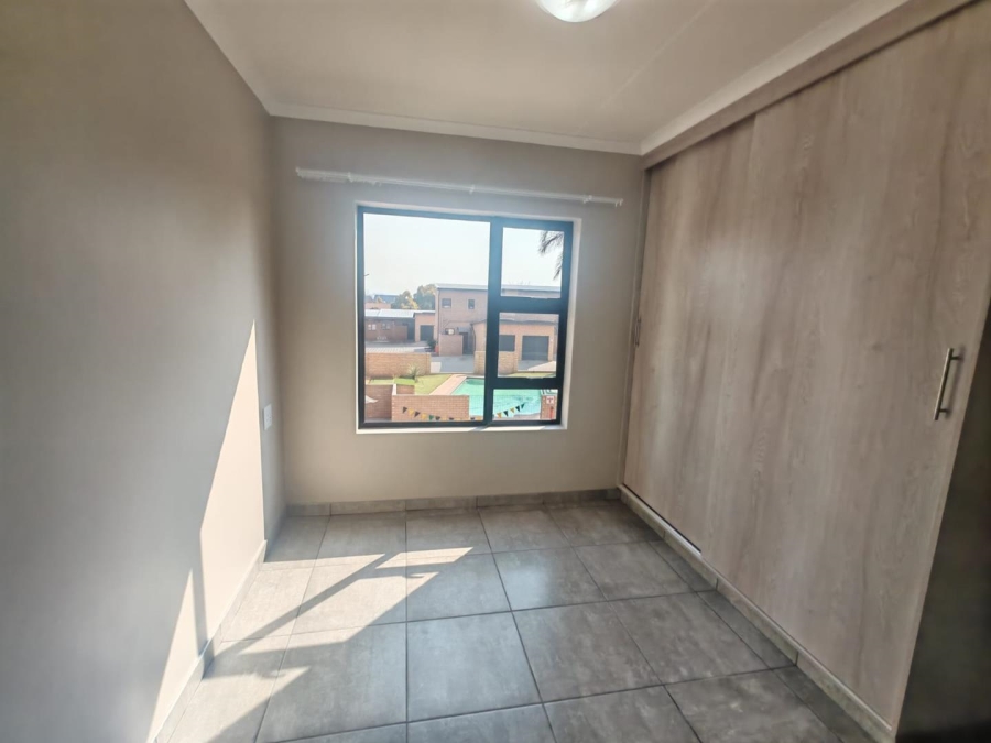 2 Bedroom Property for Sale in Glen Marais Gauteng