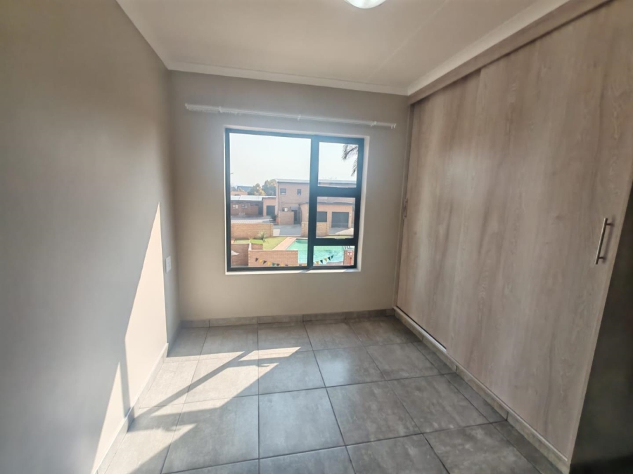 2 Bedroom Property for Sale in Glen Marais Gauteng