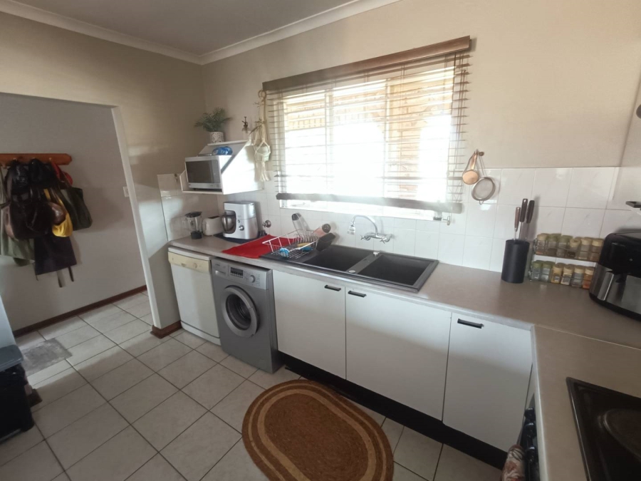 2 Bedroom Property for Sale in Zwartkop Gauteng