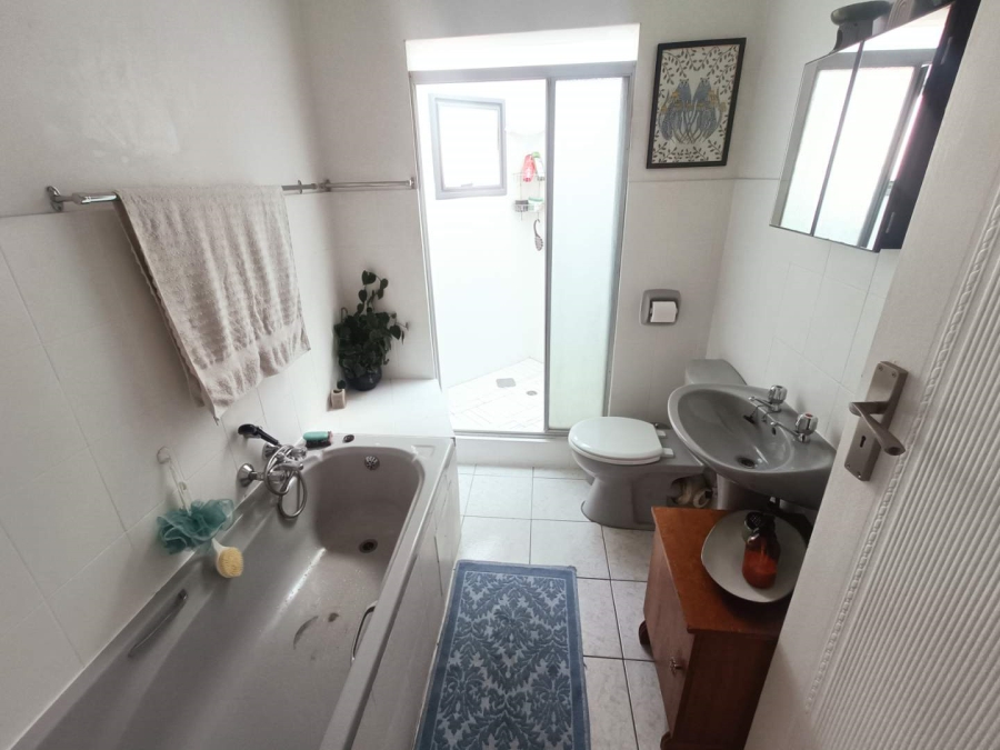 2 Bedroom Property for Sale in Zwartkop Gauteng