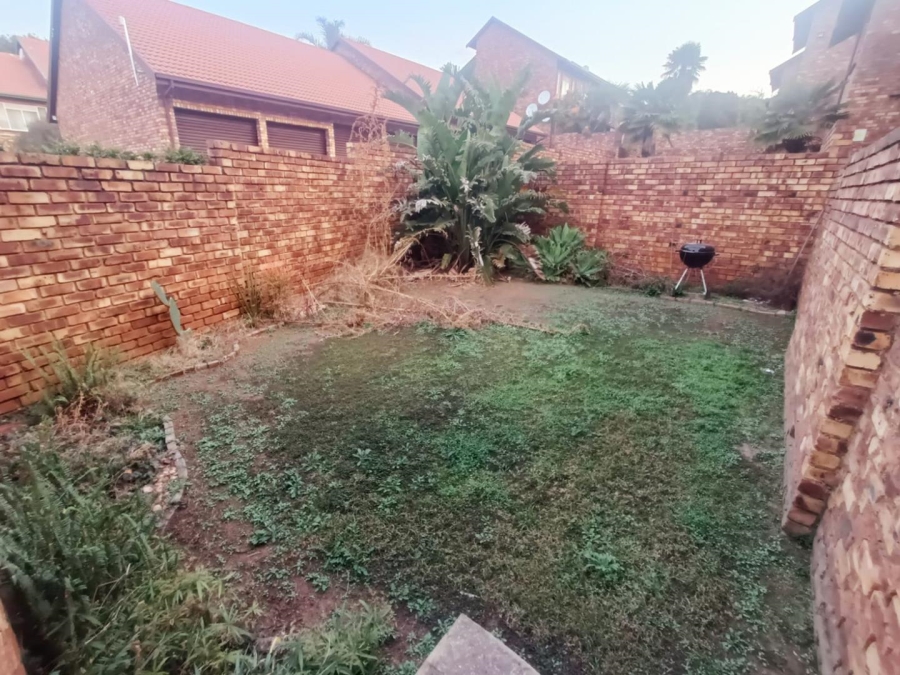 2 Bedroom Property for Sale in Zwartkop Gauteng