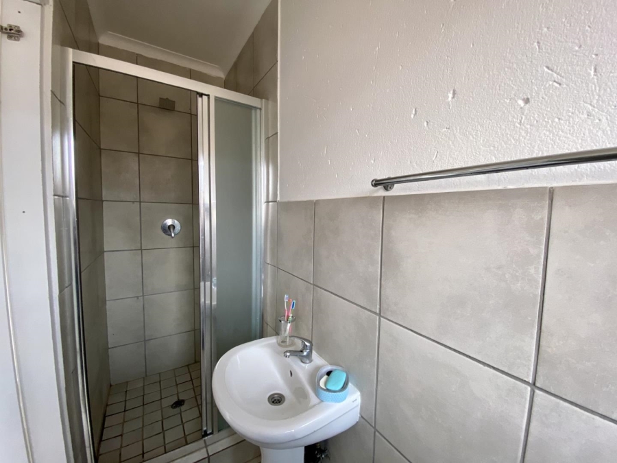 To Let 3 Bedroom Property for Rent in Princess A H Gauteng
