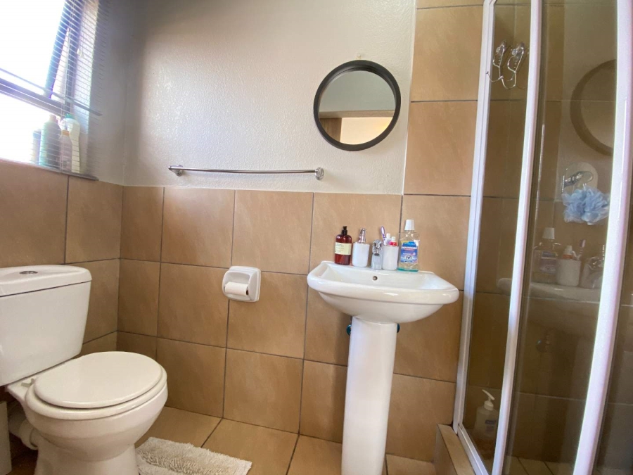 3 Bedroom Property for Sale in Albertsdal Gauteng