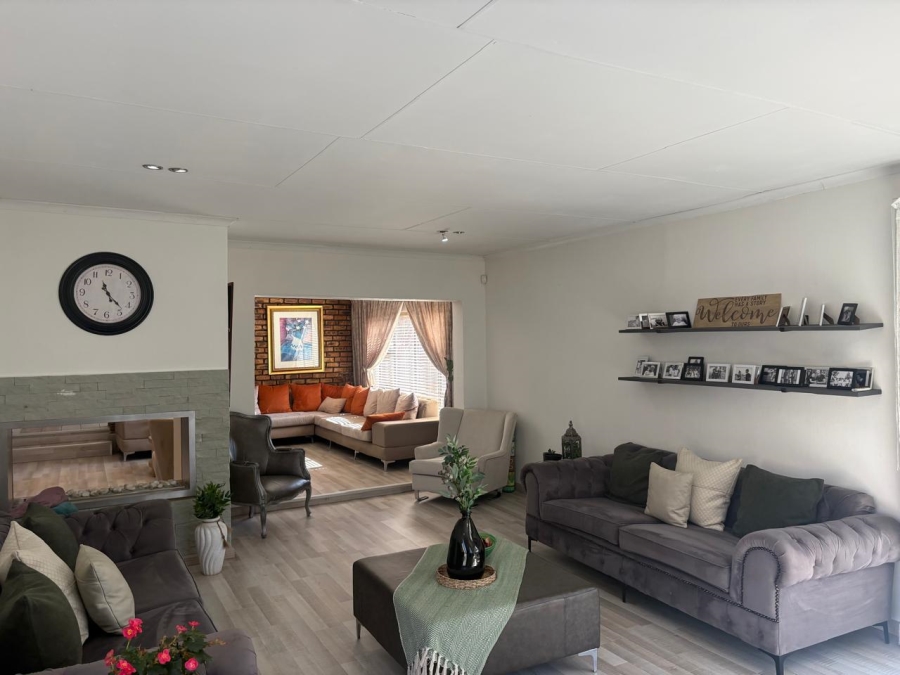 3 Bedroom Property for Sale in Suideroord Gauteng