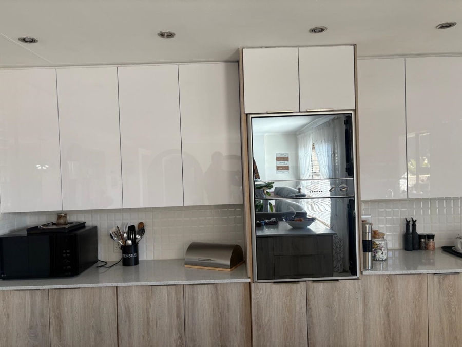 3 Bedroom Property for Sale in Suideroord Gauteng