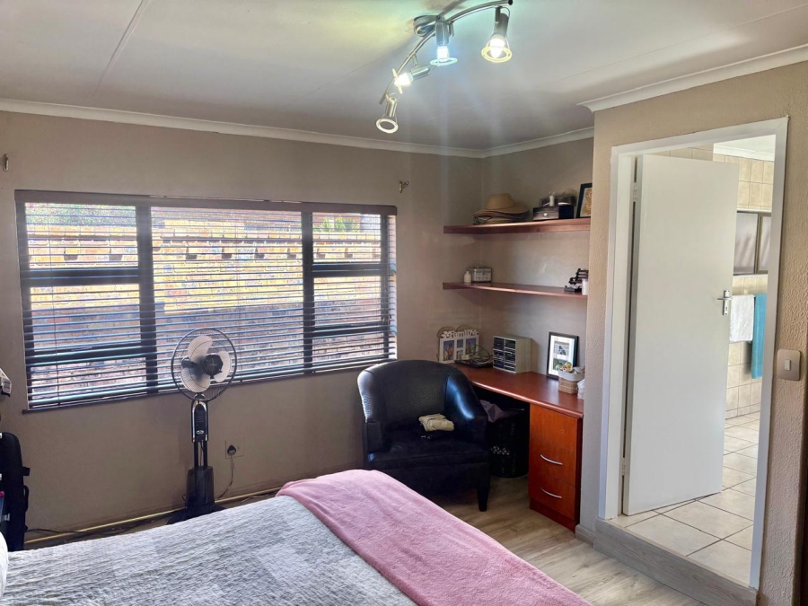 3 Bedroom Property for Sale in Suideroord Gauteng