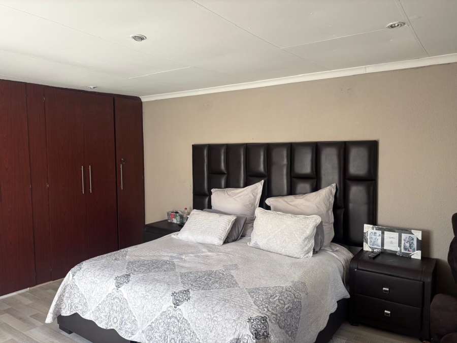 3 Bedroom Property for Sale in Suideroord Gauteng