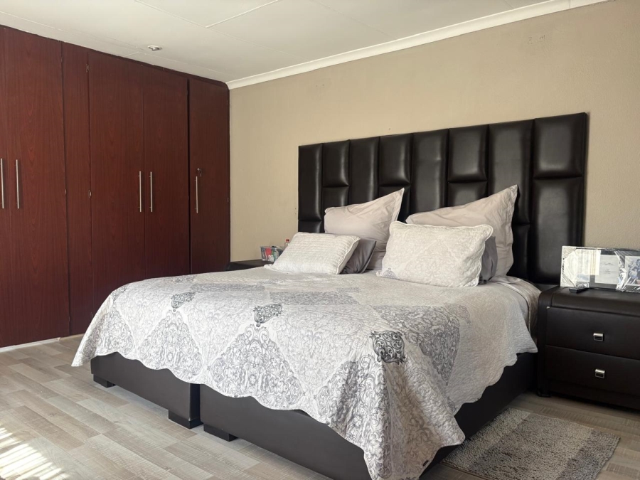 3 Bedroom Property for Sale in Suideroord Gauteng
