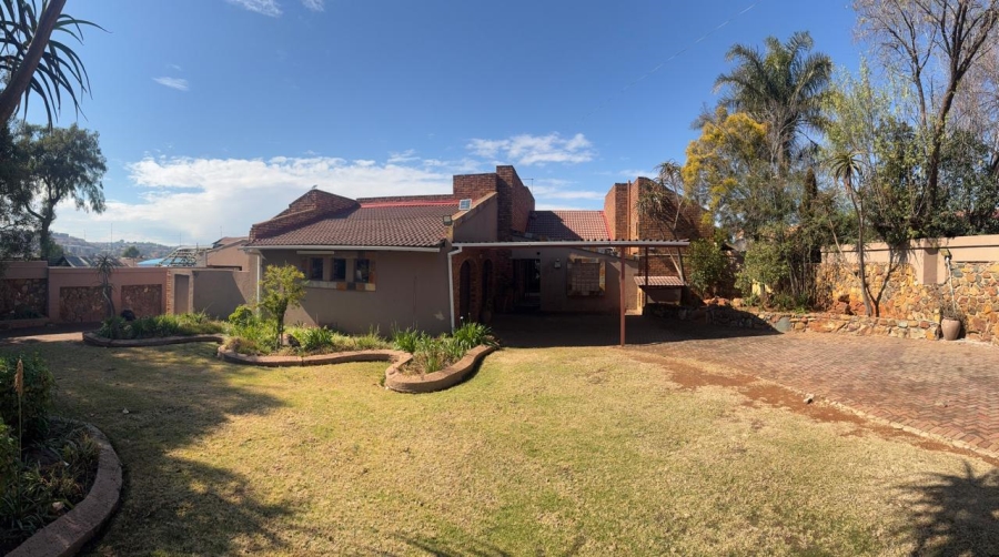 3 Bedroom Property for Sale in Suideroord Gauteng