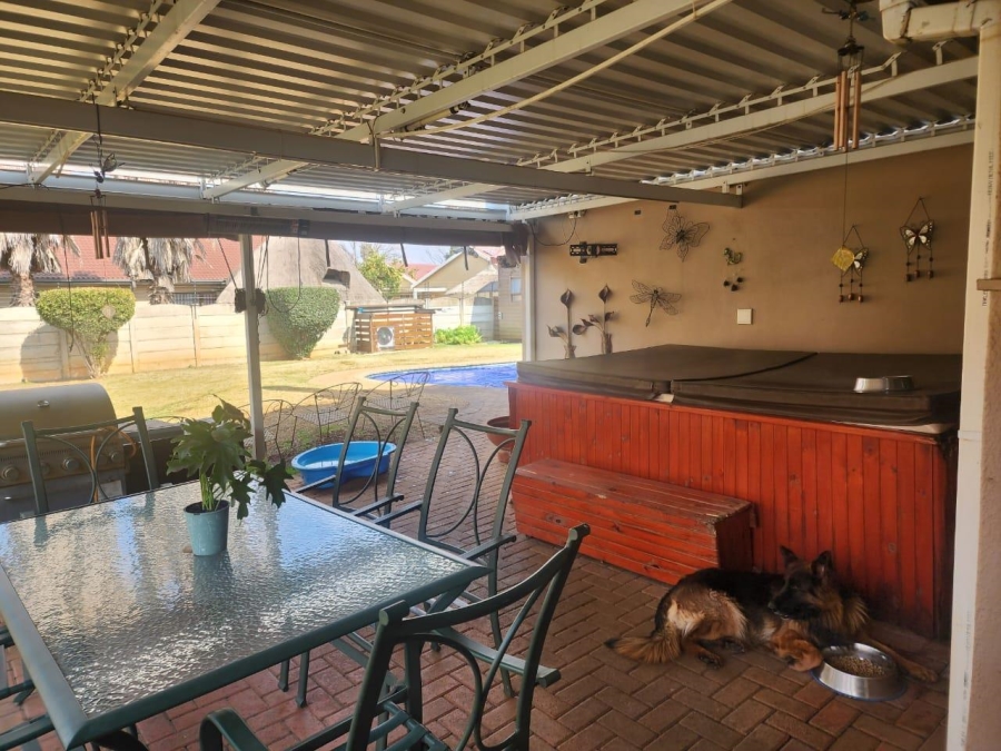 3 Bedroom Property for Sale in Arcon Park Gauteng