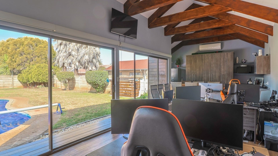 3 Bedroom Property for Sale in Arcon Park Gauteng