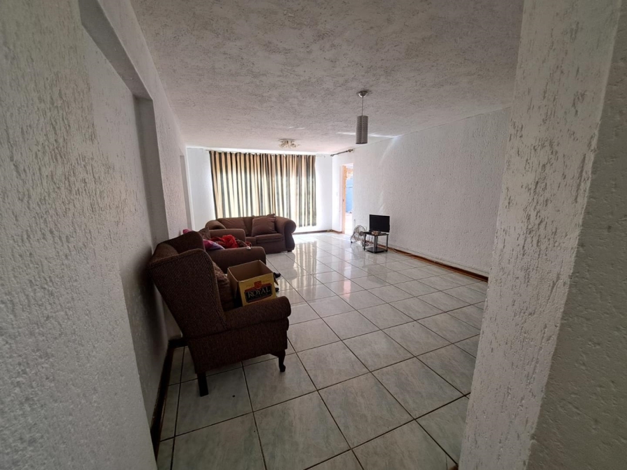 2 Bedroom Property for Sale in Oakdene Gauteng