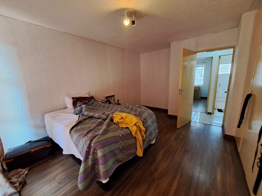2 Bedroom Property for Sale in Oakdene Gauteng