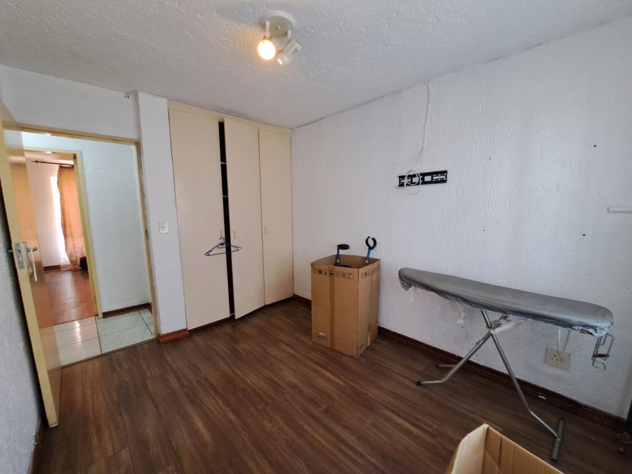 2 Bedroom Property for Sale in Oakdene Gauteng