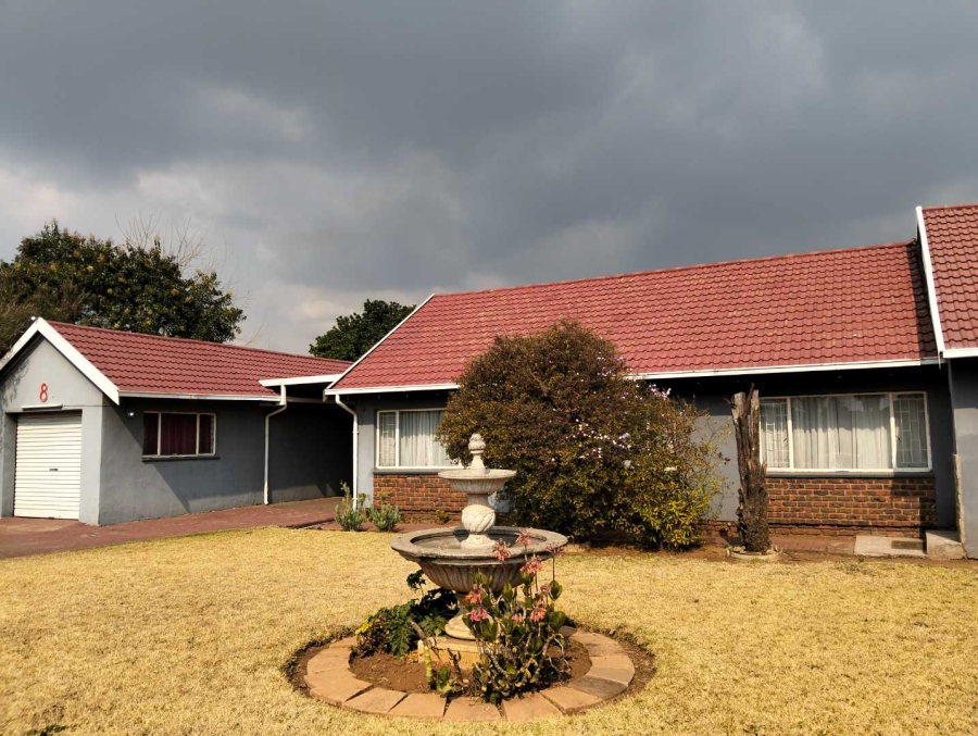 3 Bedroom Property for Sale in Verwoerdpark Gauteng