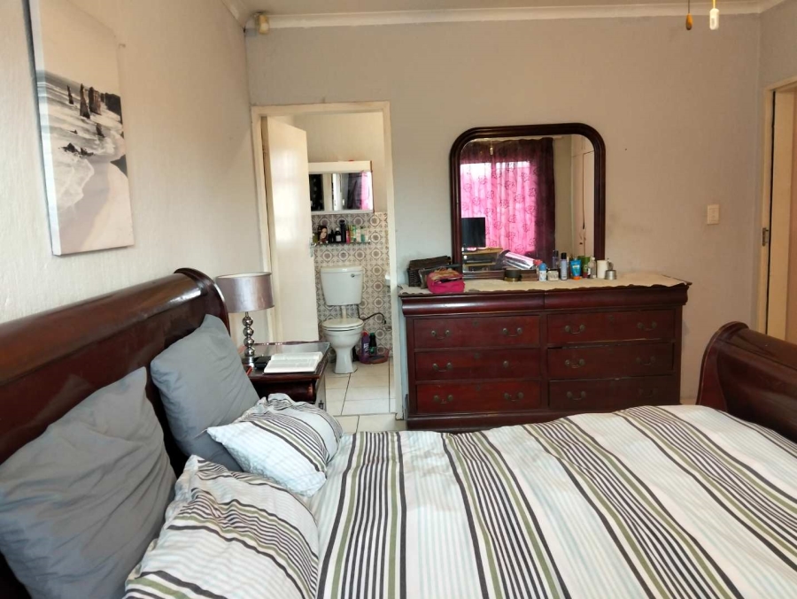 3 Bedroom Property for Sale in Verwoerdpark Gauteng