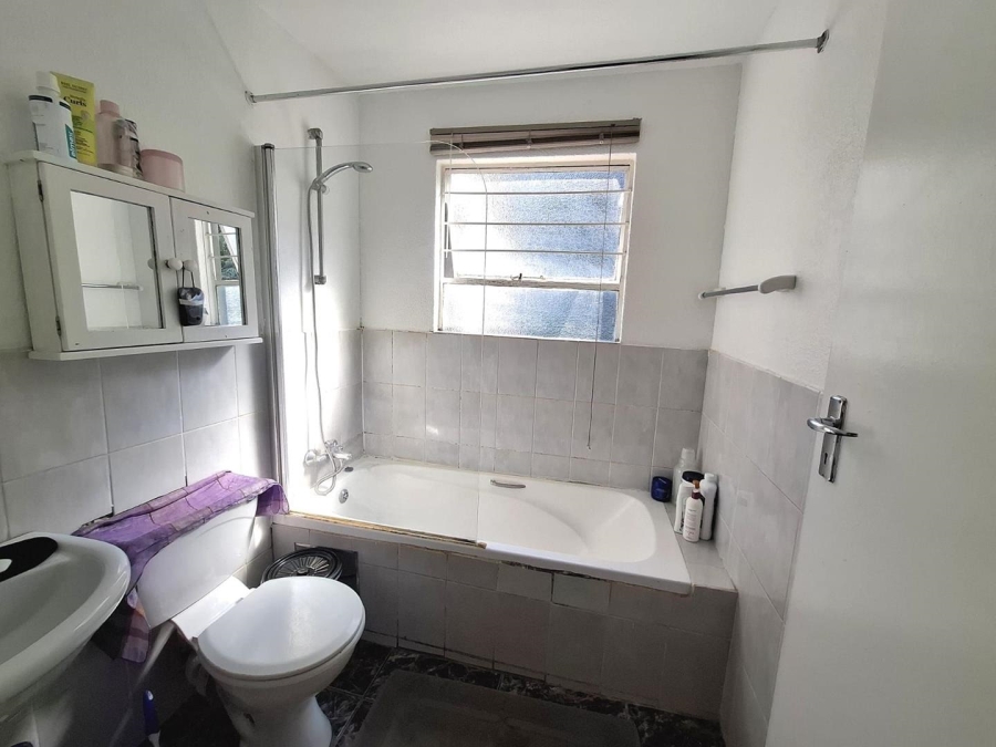 2 Bedroom Property for Sale in Ridgeway Gauteng
