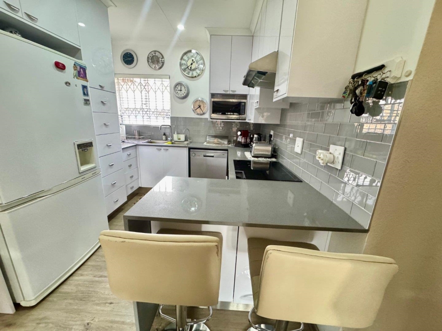 3 Bedroom Property for Sale in Farrarmere Gauteng