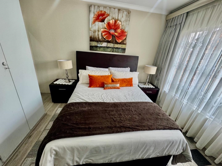 3 Bedroom Property for Sale in Farrarmere Gauteng