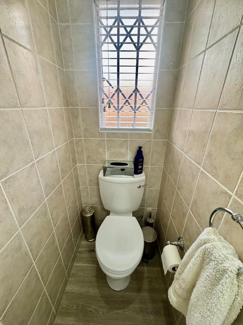 3 Bedroom Property for Sale in Farrarmere Gauteng