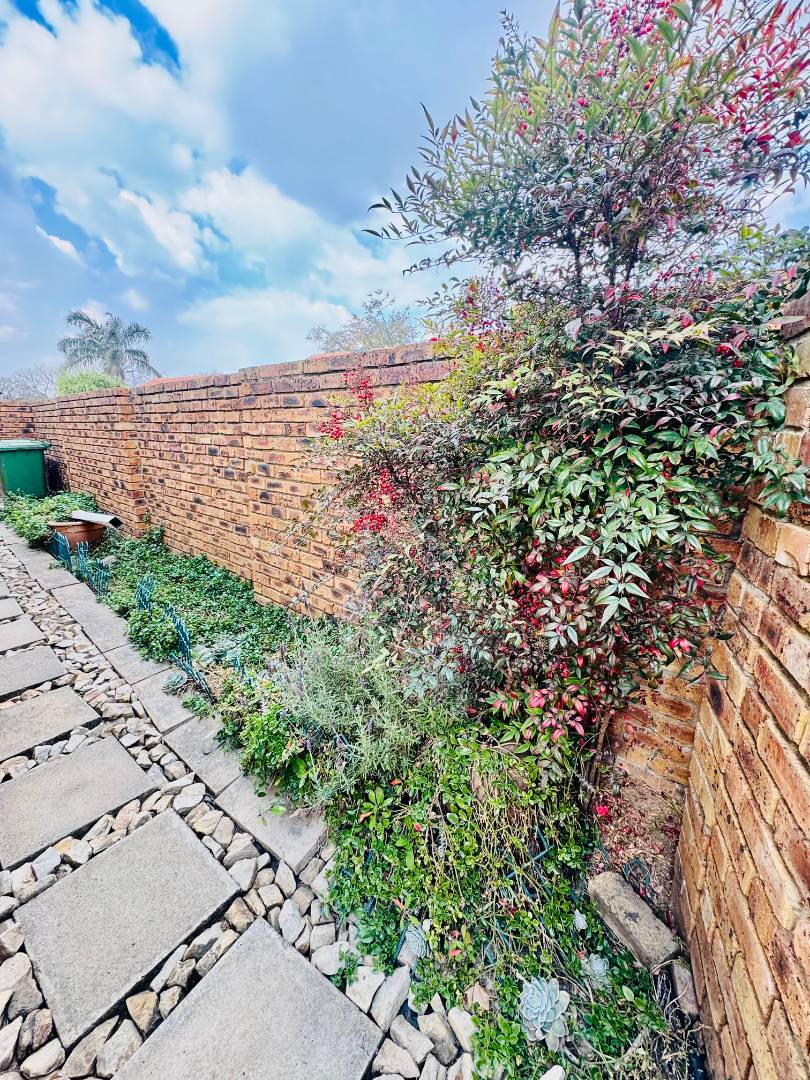 3 Bedroom Property for Sale in Farrarmere Gauteng