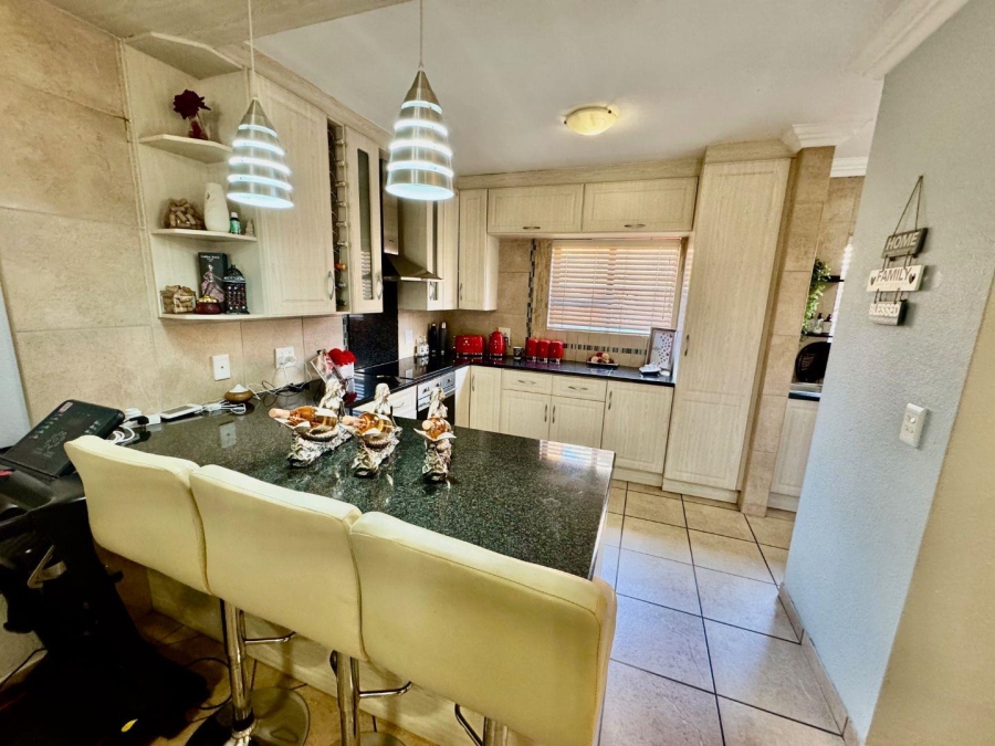 3 Bedroom Property for Sale in Bartlett Gauteng