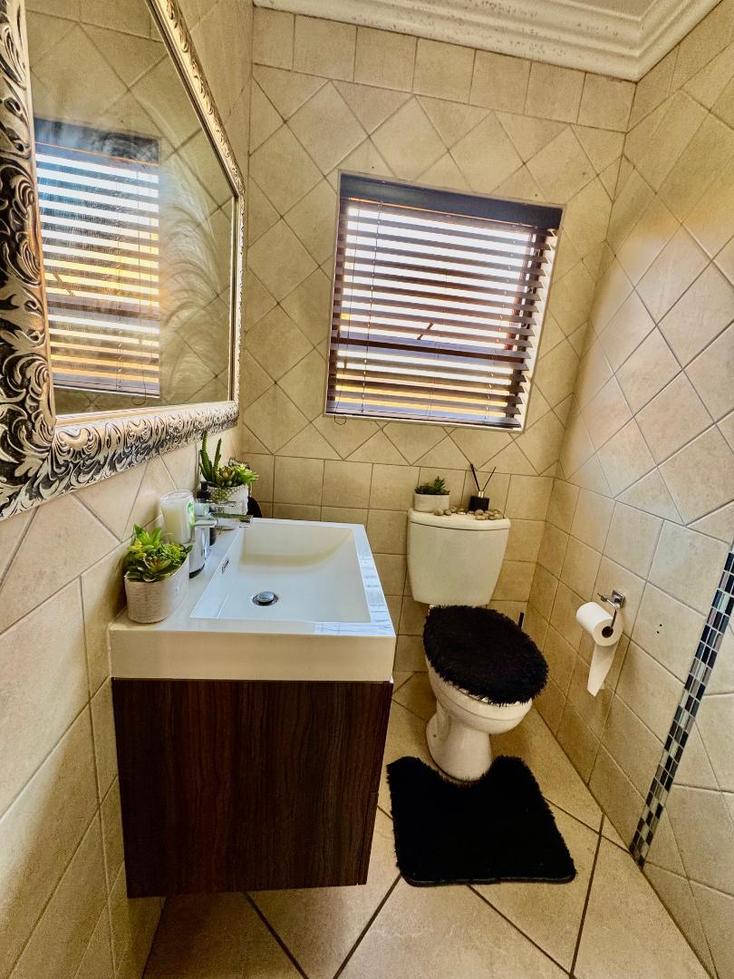 3 Bedroom Property for Sale in Bartlett Gauteng