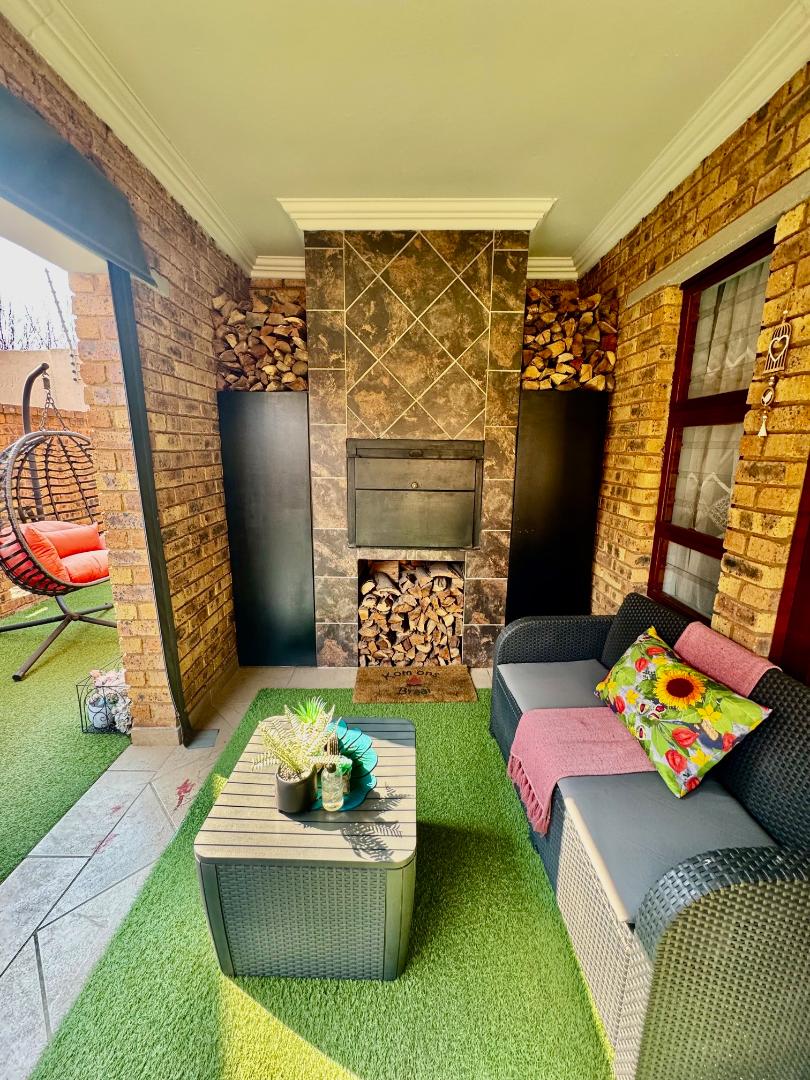 3 Bedroom Property for Sale in Bartlett Gauteng
