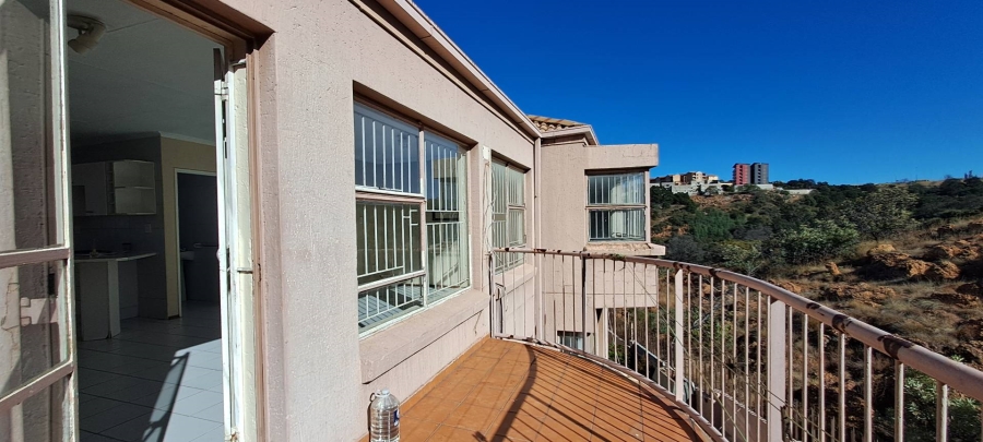 2 Bedroom Property for Sale in Winchester Hills Gauteng
