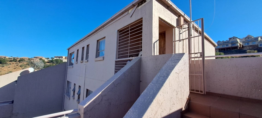 2 Bedroom Property for Sale in Winchester Hills Gauteng