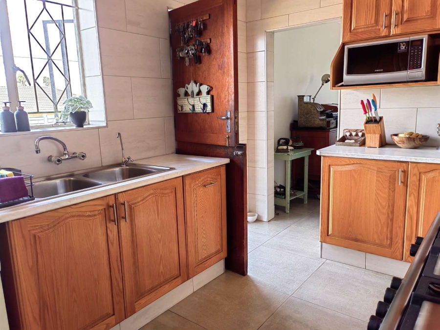 3 Bedroom Property for Sale in Verwoerdpark Gauteng