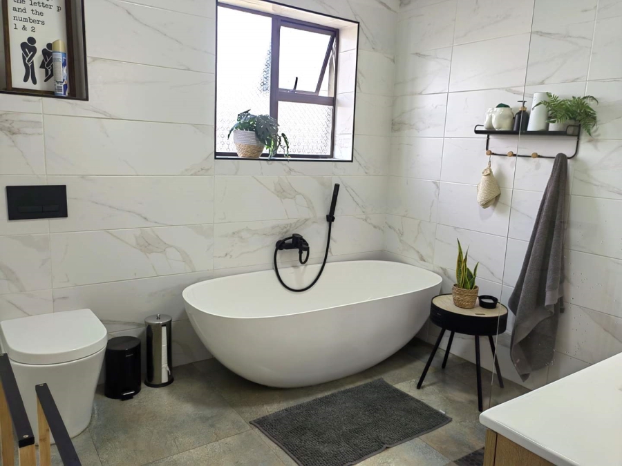 3 Bedroom Property for Sale in Verwoerdpark Gauteng