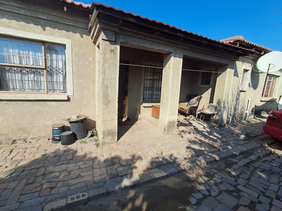 5 Bedroom Property for Sale in Olievenhoutbosch Gauteng