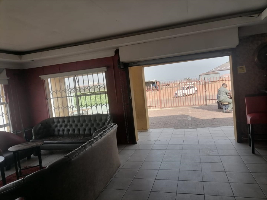 Commercial Property for Sale in Olievenhoutbosch Gauteng