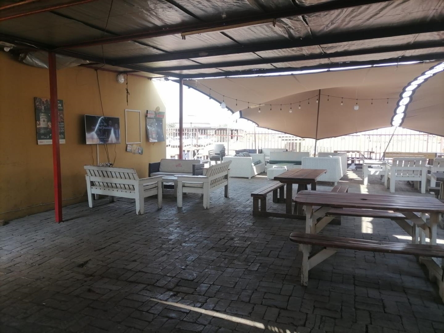 Commercial Property for Sale in Olievenhoutbosch Gauteng