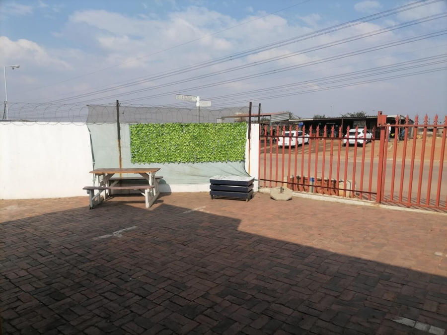 Commercial Property for Sale in Olievenhoutbosch Gauteng