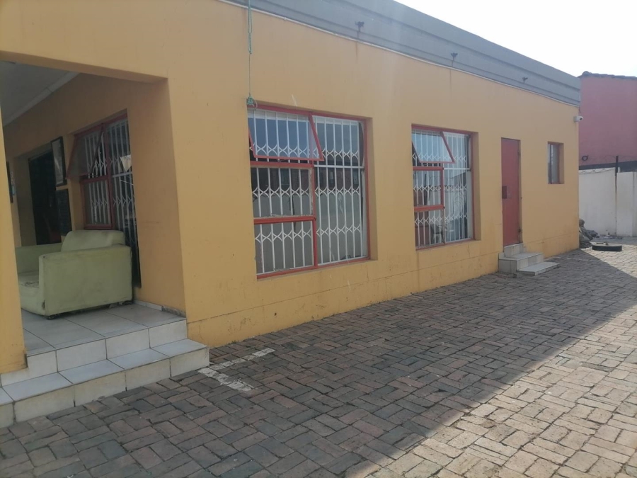 Commercial Property for Sale in Olievenhoutbosch Gauteng
