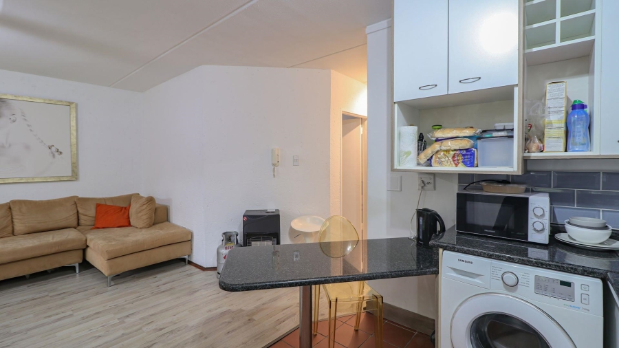 1 Bedroom Property for Sale in Morningside Gauteng