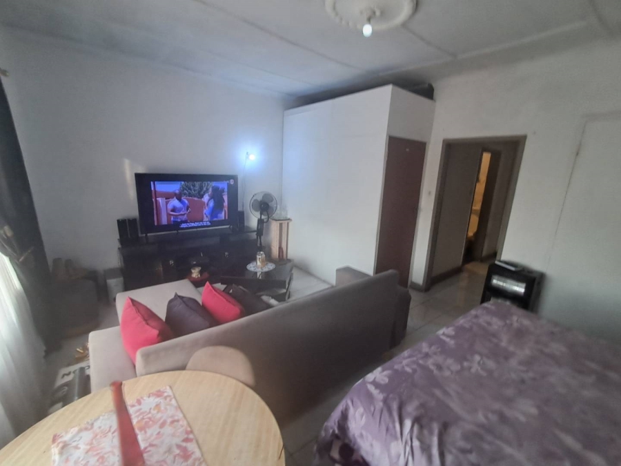 1 Bedroom Property for Sale in Pretoria West Gauteng