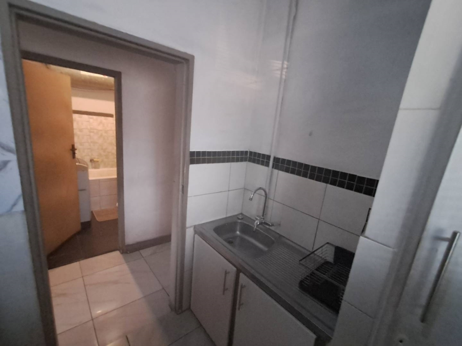 1 Bedroom Property for Sale in Pretoria West Gauteng