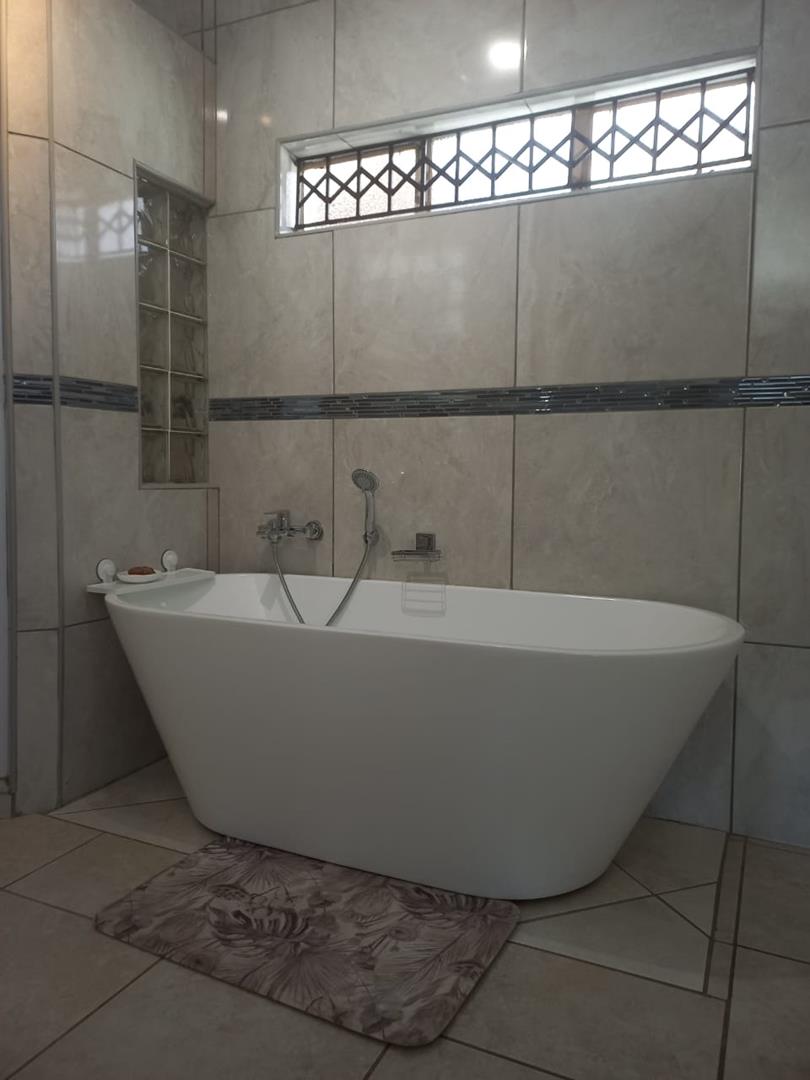 3 Bedroom Property for Sale in The Orchards Gauteng