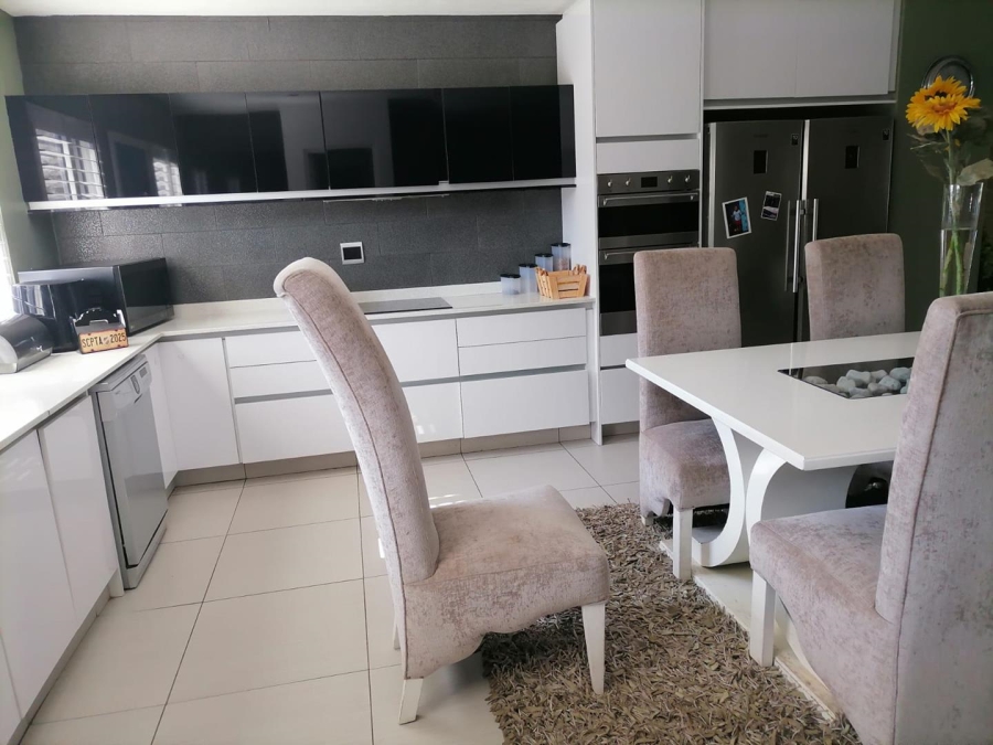3 Bedroom Property for Sale in Lombardy Estate Gauteng