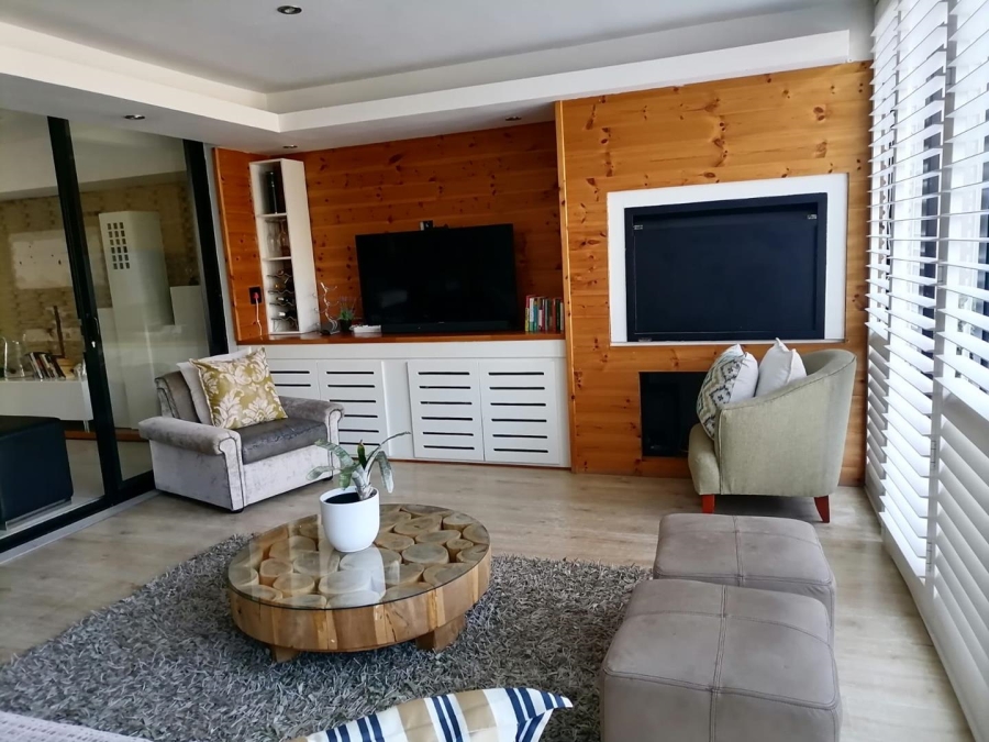 3 Bedroom Property for Sale in Lombardy Estate Gauteng