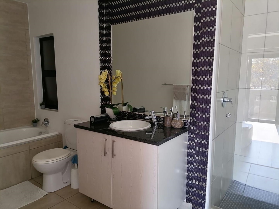 3 Bedroom Property for Sale in Lombardy Estate Gauteng