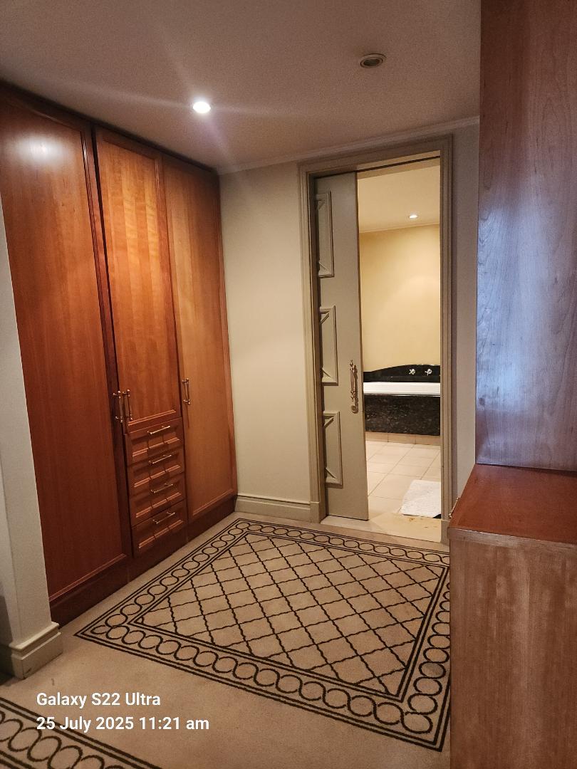 To Let 1 Bedroom Property for Rent in Sandton Central Gauteng