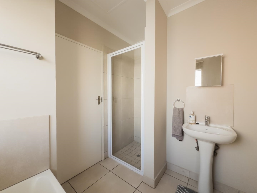 To Let 3 Bedroom Property for Rent in Hazeldean Gauteng