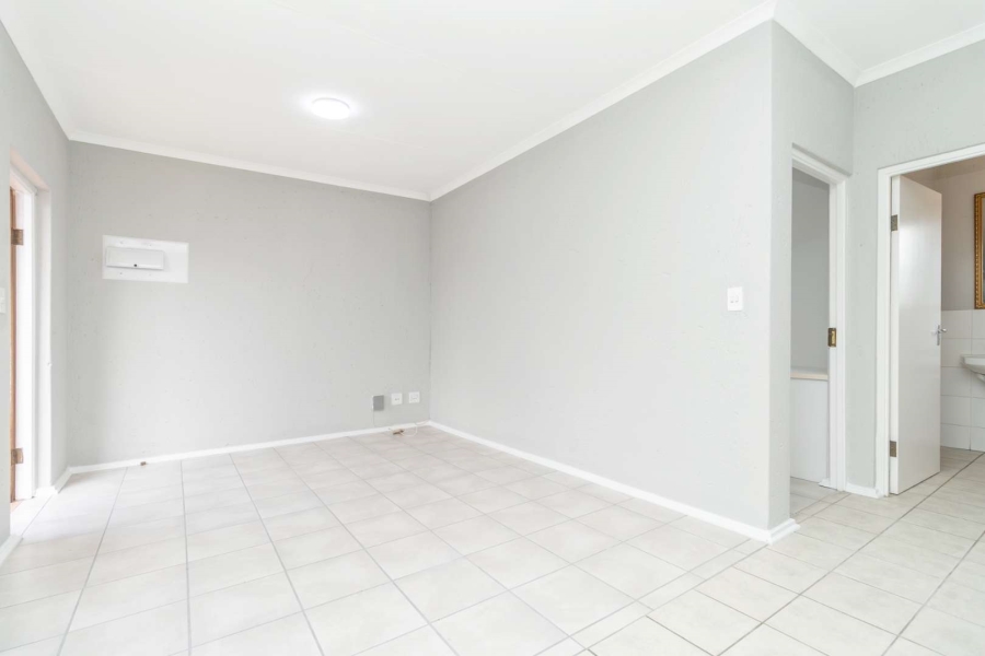 1 Bedroom Property for Sale in Montgomery Park Gauteng