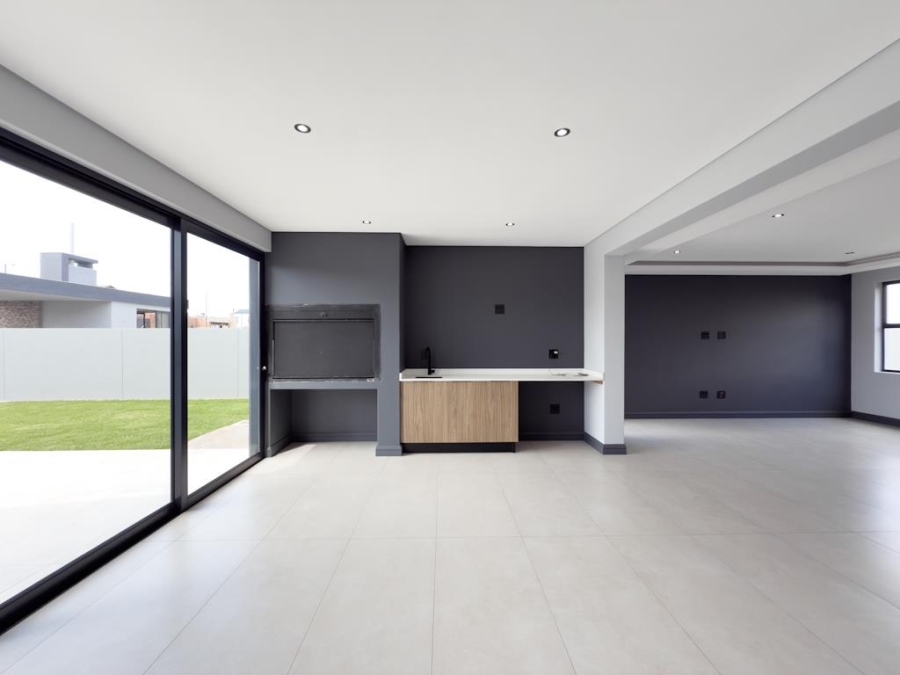 4 Bedroom Property for Sale in Midstream Heights Gauteng